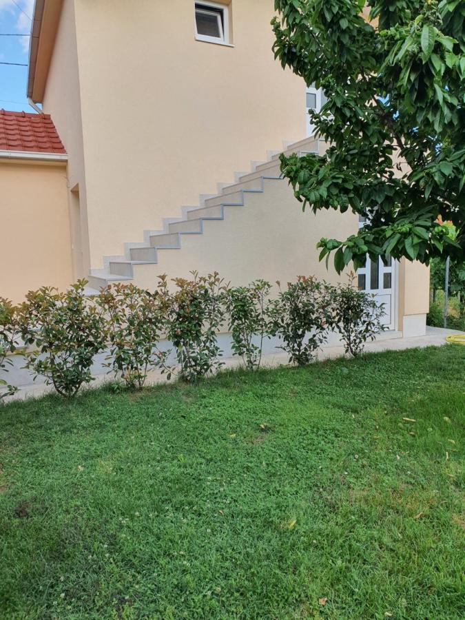 Apartman Tolosi Podgorica Exterior foto