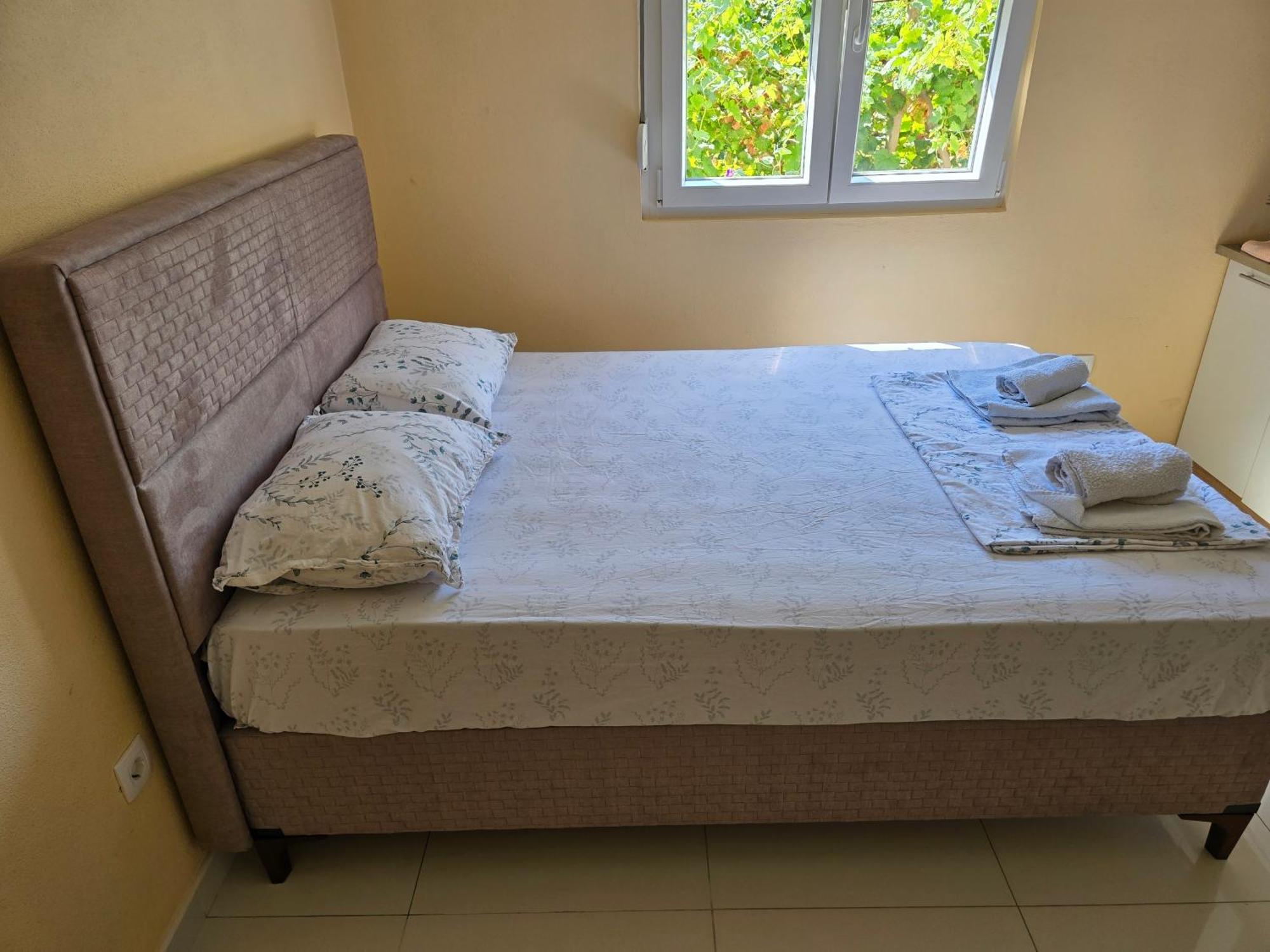Apartman Tolosi Podgorica Exterior foto